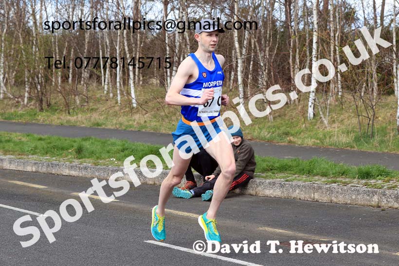 Senior mens 2024 Elswick Harriers Good Friday Relays, Newburn, Newcastle Upon Tyne  Photo: David T. Hewitson/Sports for All Pics